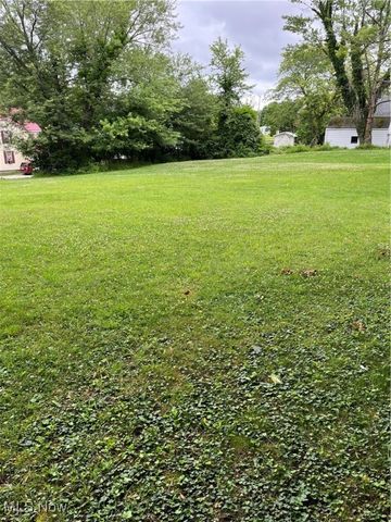 815 E 12th Street, Ashtabula, OH 44004