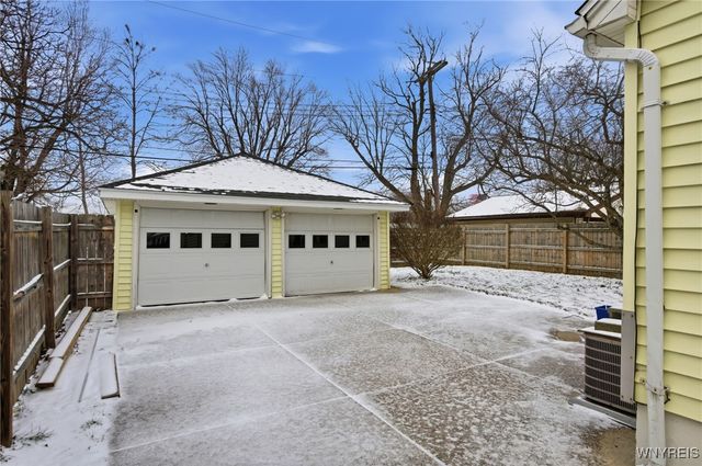 23 Edmund Street, Cheektowaga, NY 14227