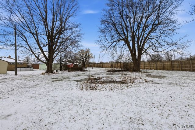 23 Edmund Street, Cheektowaga, NY 14227