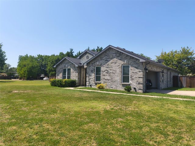 3027 Ames Road, Lancaster, TX 75134