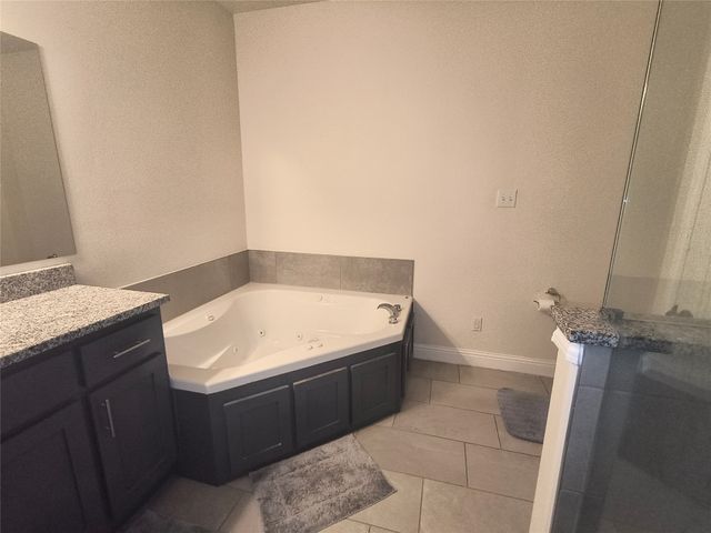 3027 Ames Road, Lancaster, TX 75134