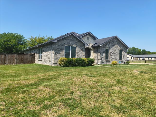 3027 Ames Road, Lancaster, TX 75134