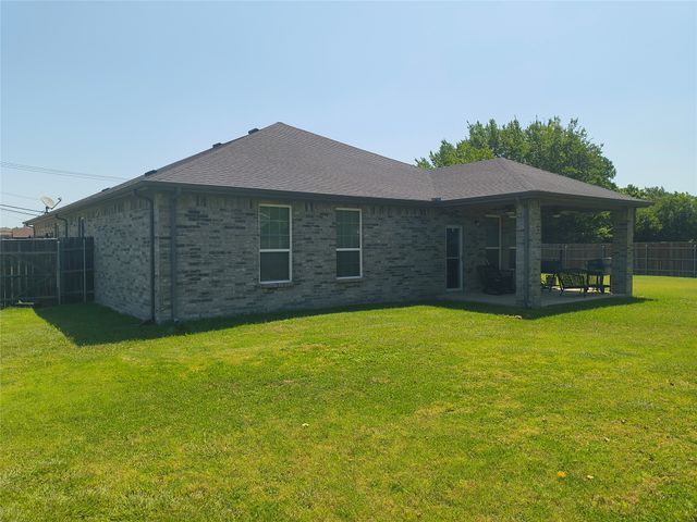3027 Ames Road, Lancaster, TX 75134