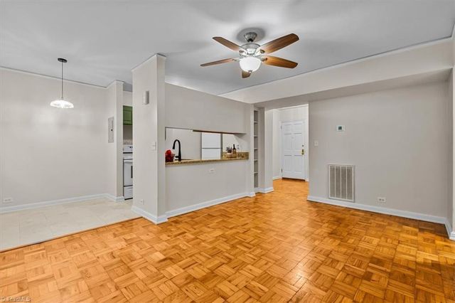 1700 N Elm Street B3, Greensboro, NC 27408