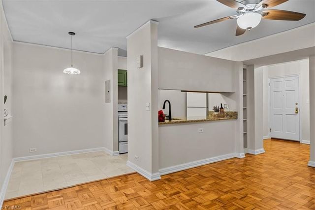 1700 N Elm Street B3, Greensboro, NC 27408