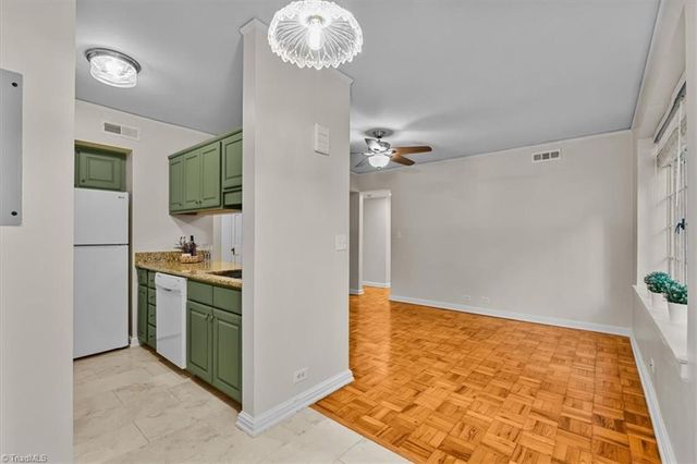1700 N Elm Street B3, Greensboro, NC 27408