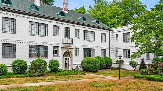1700 N Elm Street B3, Greensboro, NC 27408
