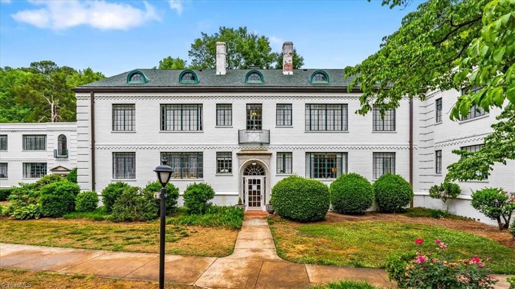 1700 N Elm Street B3, Greensboro, NC 27408