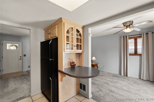 1327 Ridgeway Drive, Jeffersonville, IN 47130