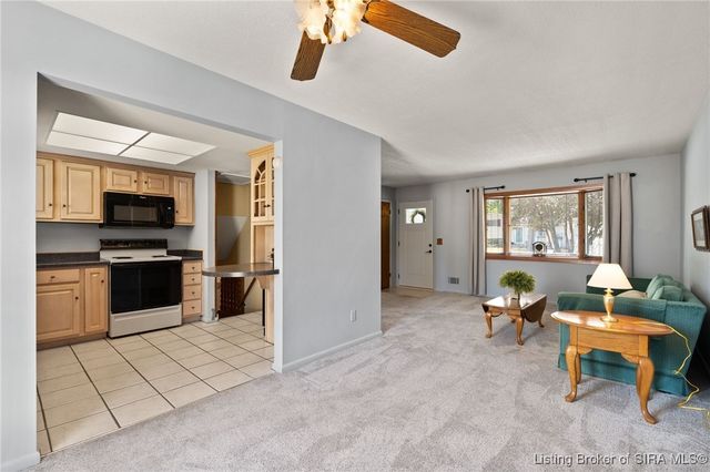 1327 Ridgeway Drive, Jeffersonville, IN 47130