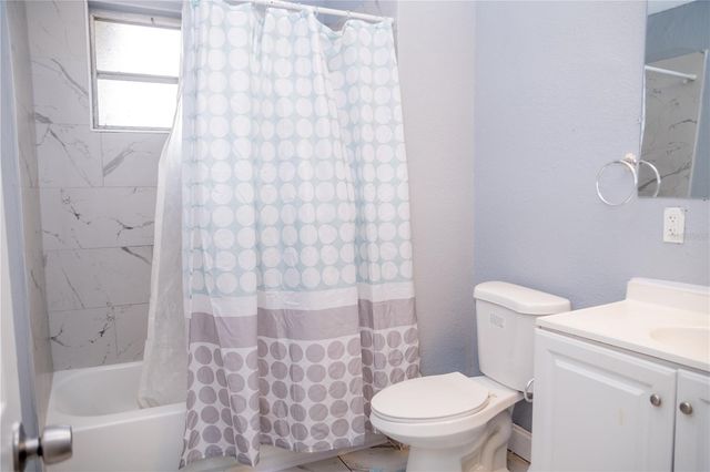 313 CENTER AVENUE, Daytona Beach, FL 32117