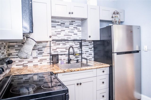 313 CENTER AVENUE, Daytona Beach, FL 32117