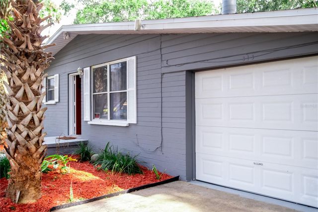 313 CENTER AVENUE, Daytona Beach, FL 32117