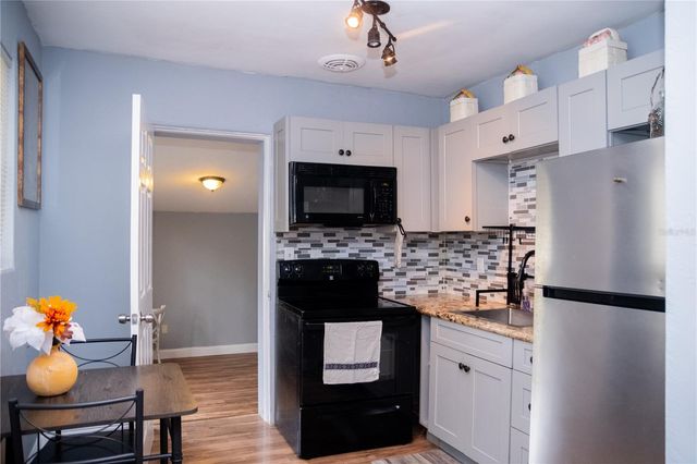 313 CENTER AVENUE, Daytona Beach, FL 32117