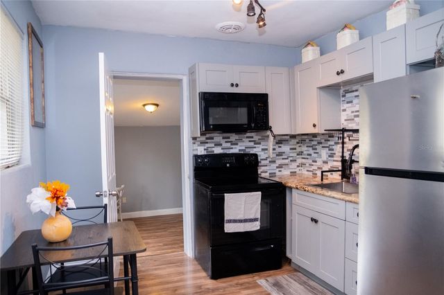 313 CENTER AVENUE, Daytona Beach, FL 32117