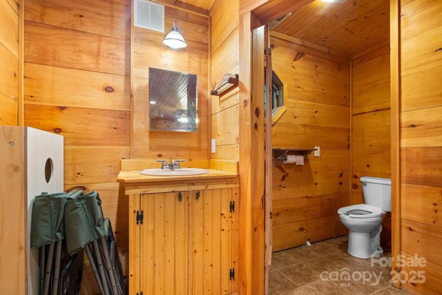 118 Blossom Road, Brevard, NC 28712