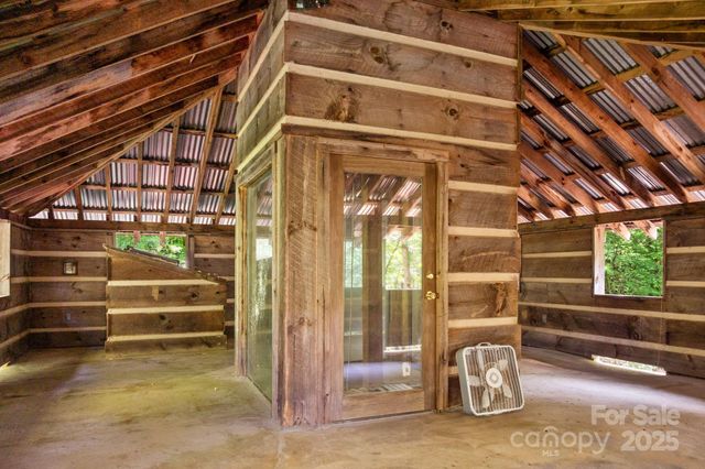 118 Blossom Road, Brevard, NC 28712