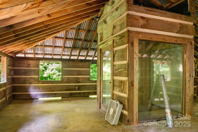118 Blossom Road, Brevard, NC 28712