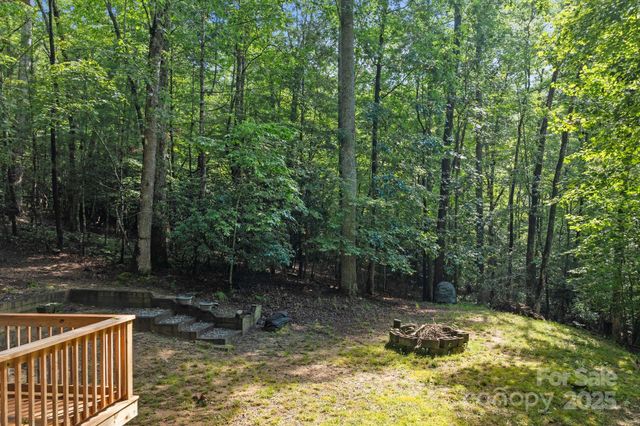 118 Blossom Road, Brevard, NC 28712