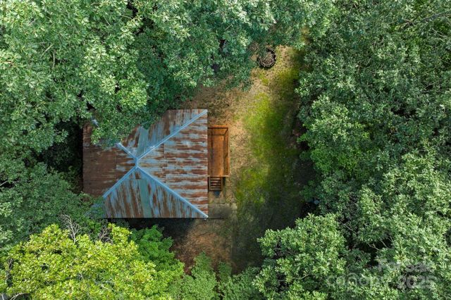 118 Blossom Road, Brevard, NC 28712