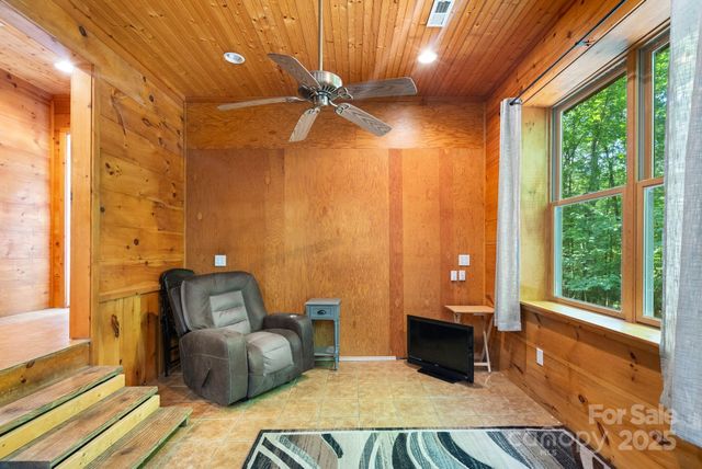 118 Blossom Road, Brevard, NC 28712