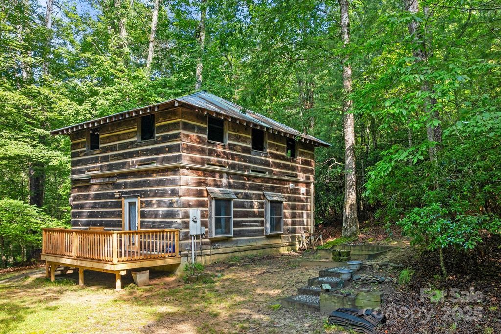 118 Blossom Road, Brevard, NC 28712