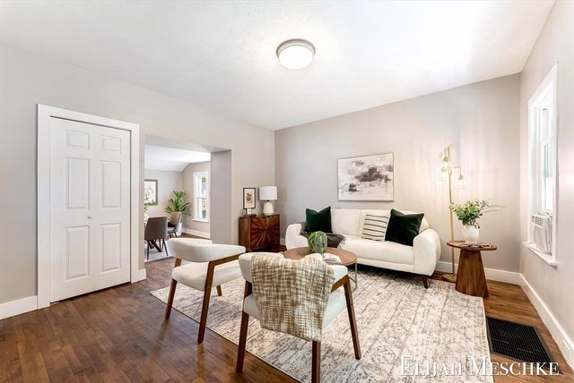 1026 Garfield Avenue, Grand Rapids, MI 49504