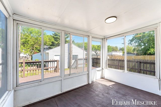 1026 Garfield Avenue, Grand Rapids, MI 49504