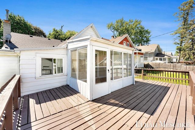1026 Garfield Avenue, Grand Rapids, MI 49504