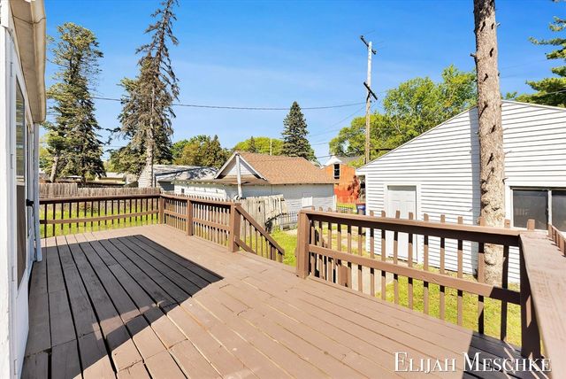 1026 Garfield Avenue, Grand Rapids, MI 49504