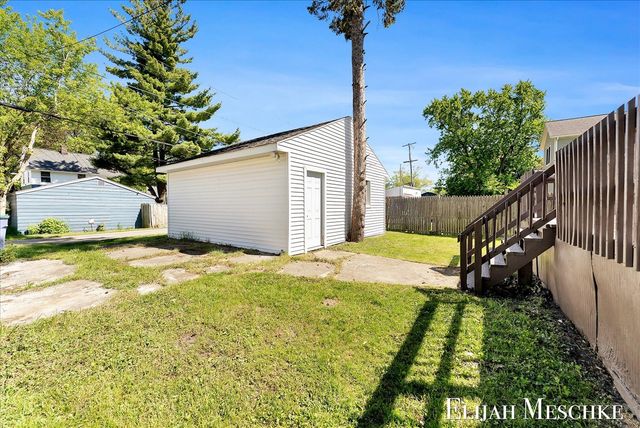 1026 Garfield Avenue, Grand Rapids, MI 49504