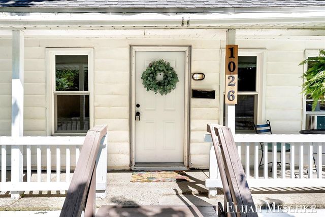 1026 Garfield Avenue, Grand Rapids, MI 49504