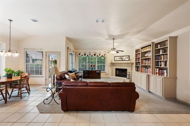 5308 Deerwood LN, Austin, TX 78730