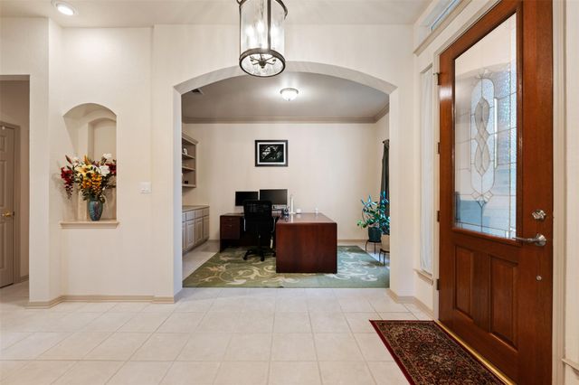 5308 Deerwood LN, Austin, TX 78730