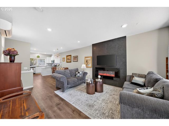 428 Ne PATRICIA ANN Pl, Hillsboro, OR 97006