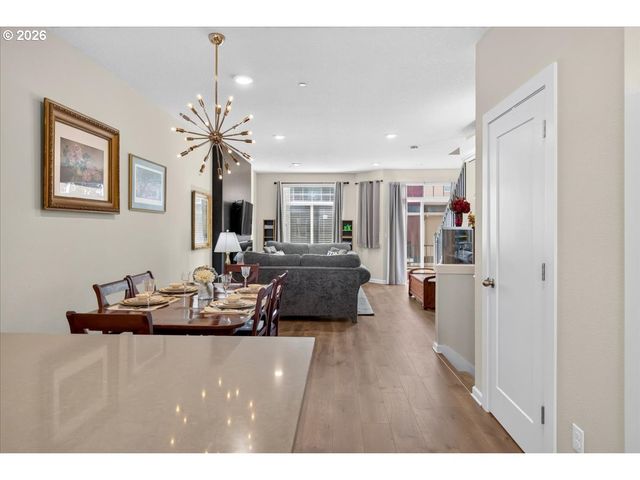 428 Ne PATRICIA ANN Pl, Hillsboro, OR 97006