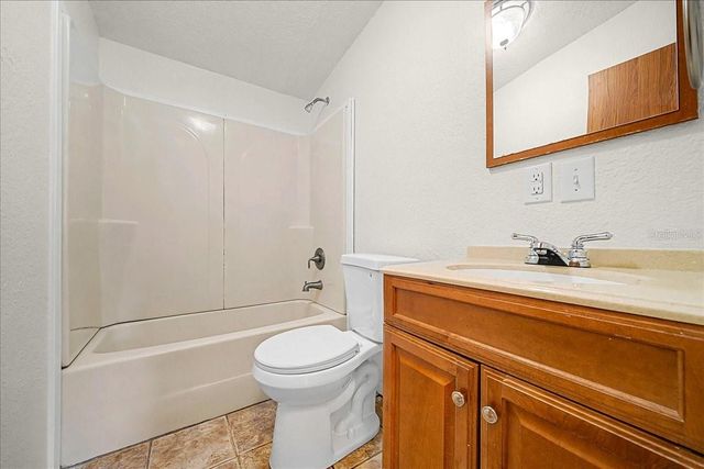 2630 NW 19TH AVENUE, Ocala, FL 34475