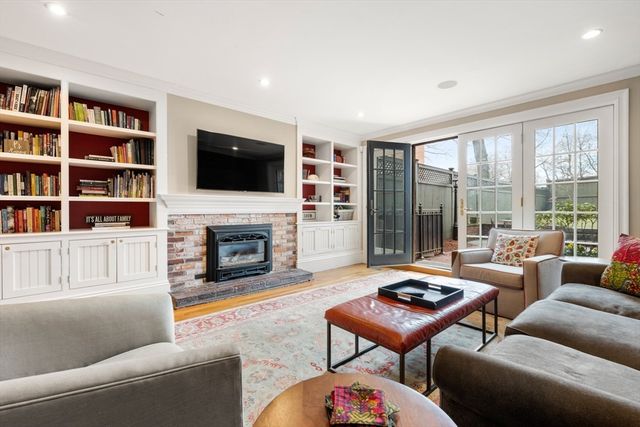 8 Otis Place, Boston, MA 02108