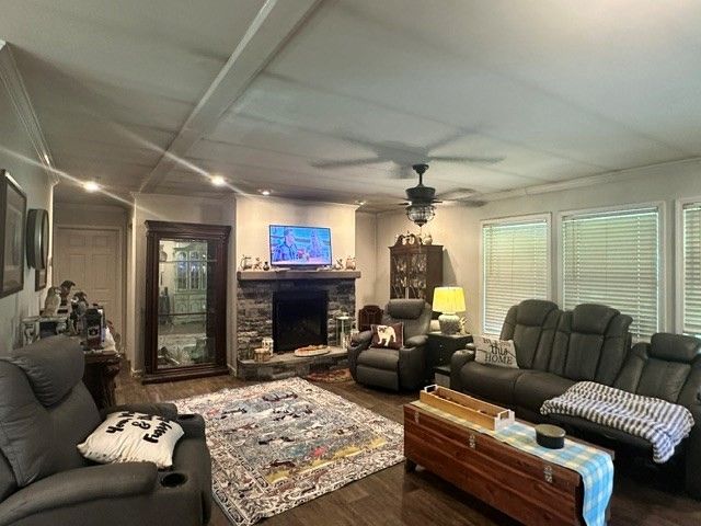 30195 White Oak Rd, Crawford, TN 38554