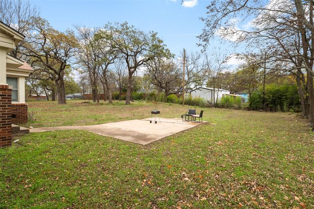 80 Vaughn Drive, Denison, TX 75020