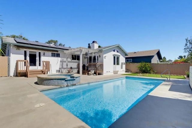 8815 Joris Way, La Mesa, CA 91941