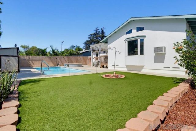 8815 Joris Way, La Mesa, CA 91941