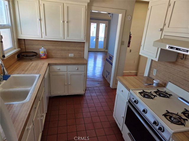 247 Redondo, Long Beach, CA 90803