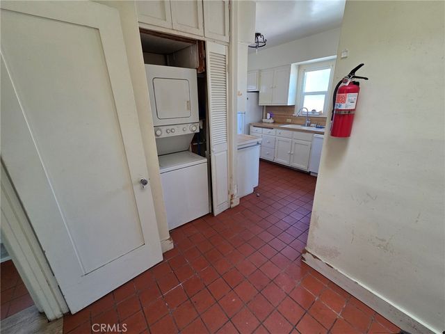 247 Redondo, Long Beach, CA 90803