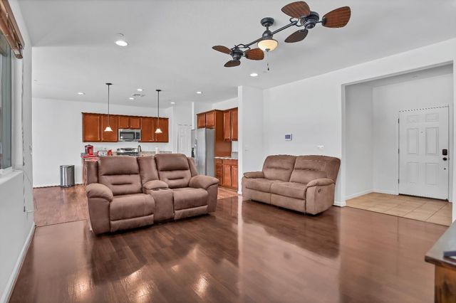 1402 Tevin Way, Madera, CA 93637