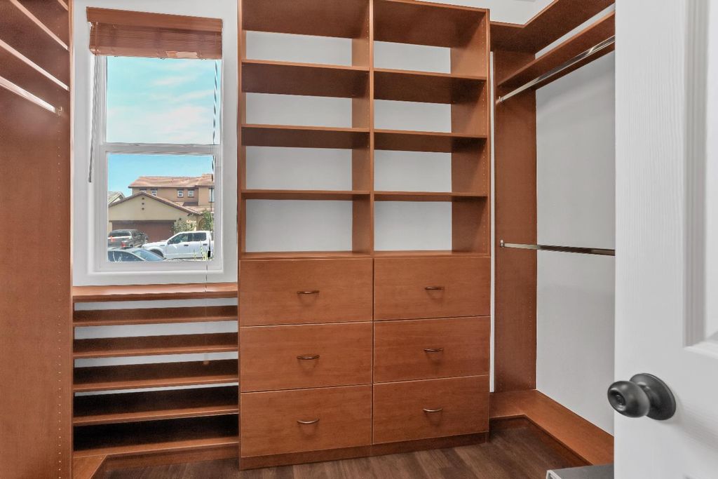 Image 19 of property listing at 1402 Tevin Way, Madera, CA 93637