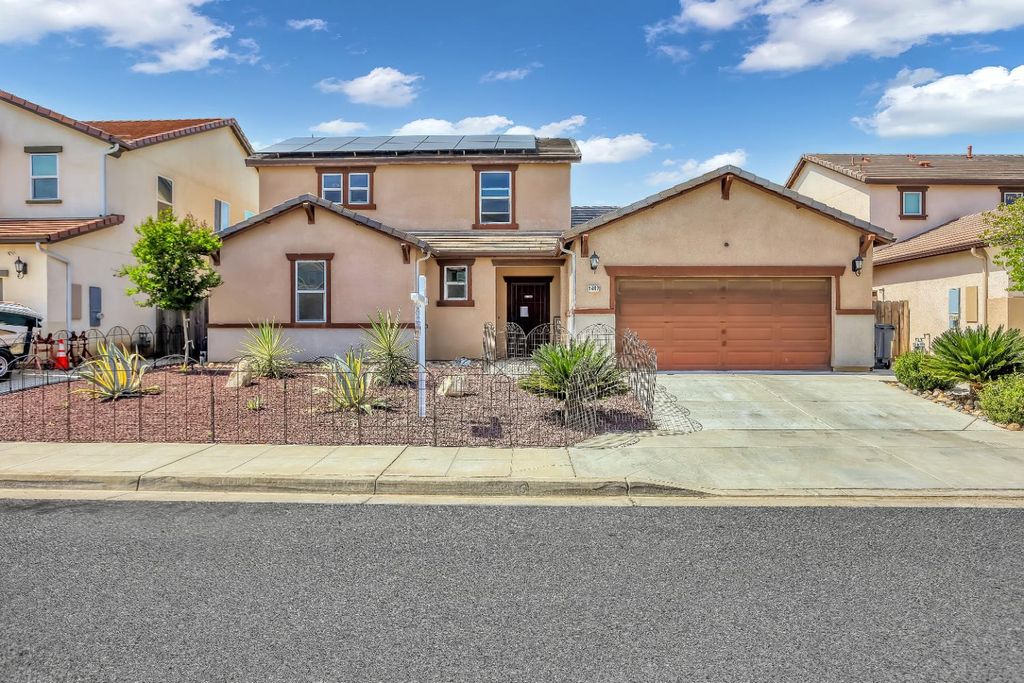 Image 32 of property listing at 1402 Tevin Way, Madera, CA 93637