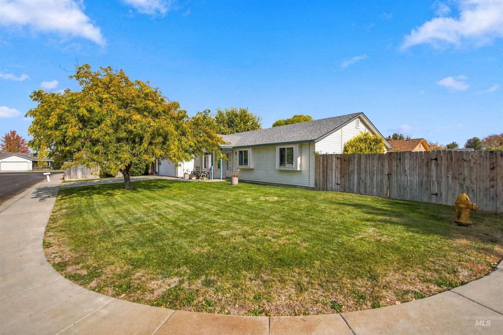 2524 Smart Street, Nampa, ID 83686 photo 3