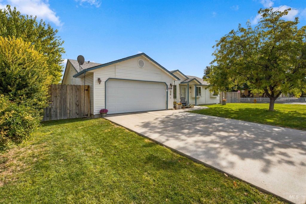 2524 Smart Street, Nampa, ID 83686 photo 4