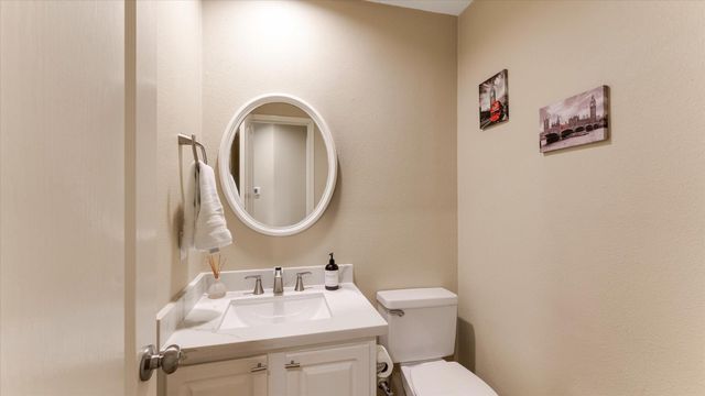 10 Owls Cove Place, The Woodlands, TX 77382